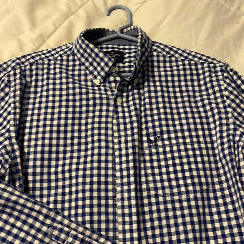 American Eagle Button Down Medium